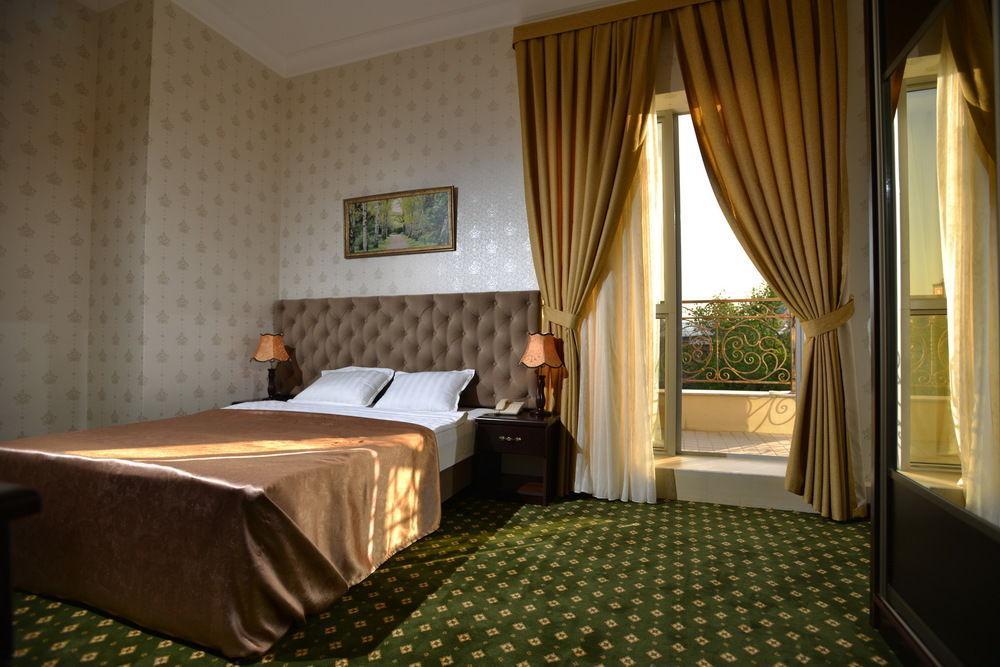 Gloria Hotel Tasjkent Exteriör bild